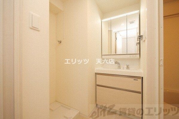 シーズンフラッツ梅田NORTHの物件内観写真